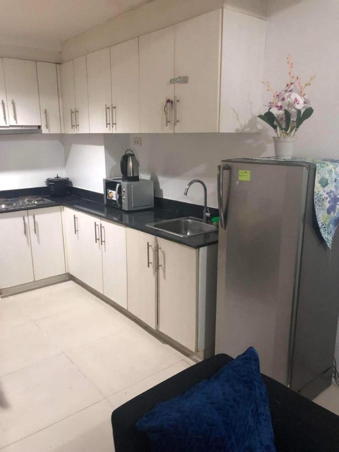Yhanz Z Sea Residences Pasay Bagian luar foto
