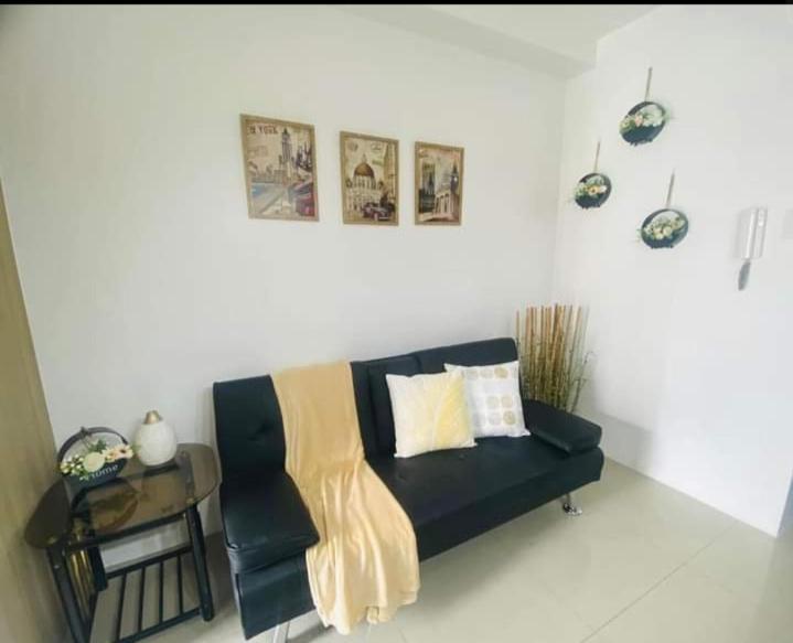 Yhanz Z Sea Residences Pasay Bagian luar foto