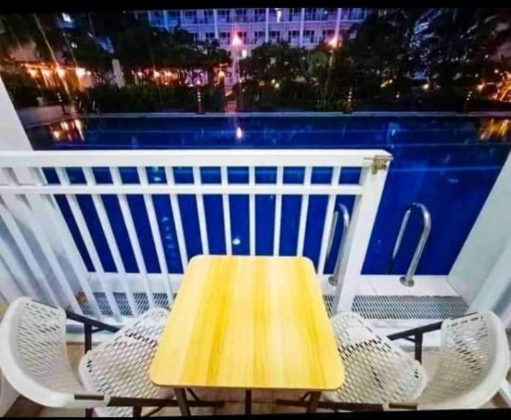Yhanz Z Sea Residences Pasay Bagian luar foto