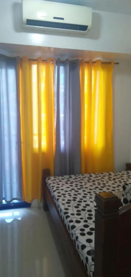 Yhanz Z Sea Residences Pasay Bagian luar foto