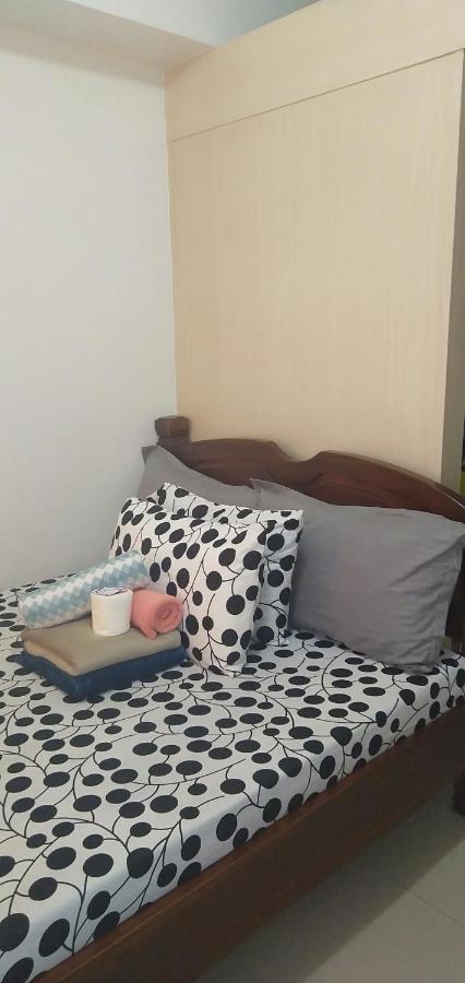 Yhanz Z Sea Residences Pasay Bagian luar foto