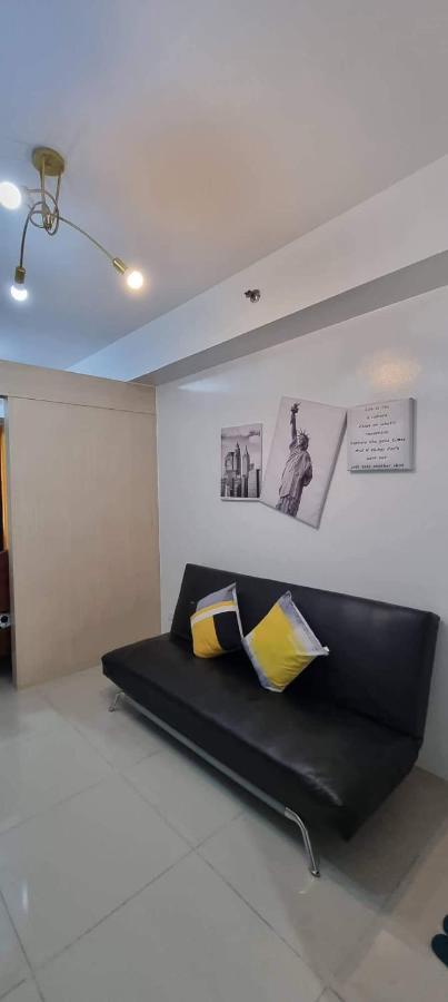 Yhanz Z Sea Residences Pasay Bagian luar foto