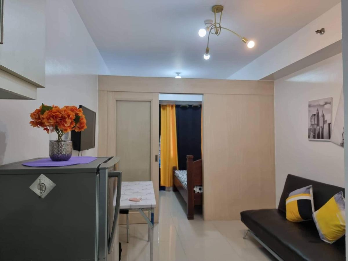 Yhanz Z Sea Residences Pasay Bagian luar foto