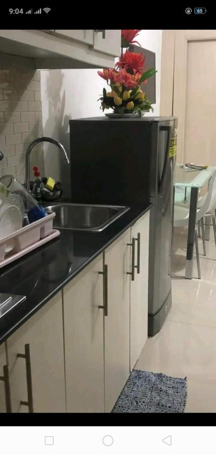 Yhanz Z Sea Residences Pasay Bagian luar foto