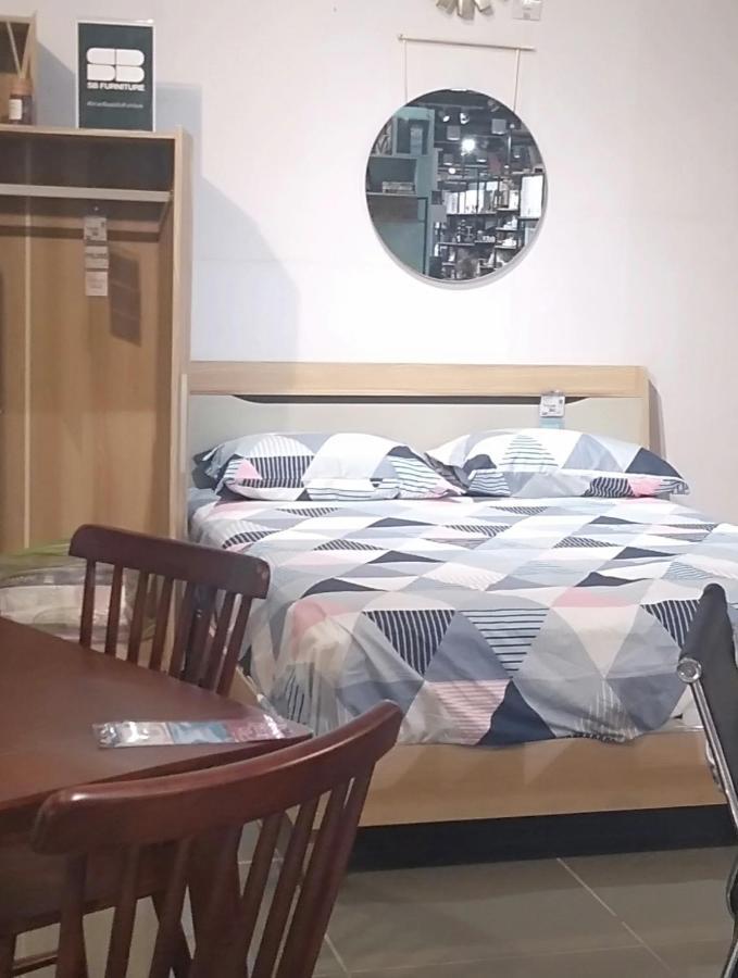 Yhanz Z Sea Residences Pasay Bagian luar foto