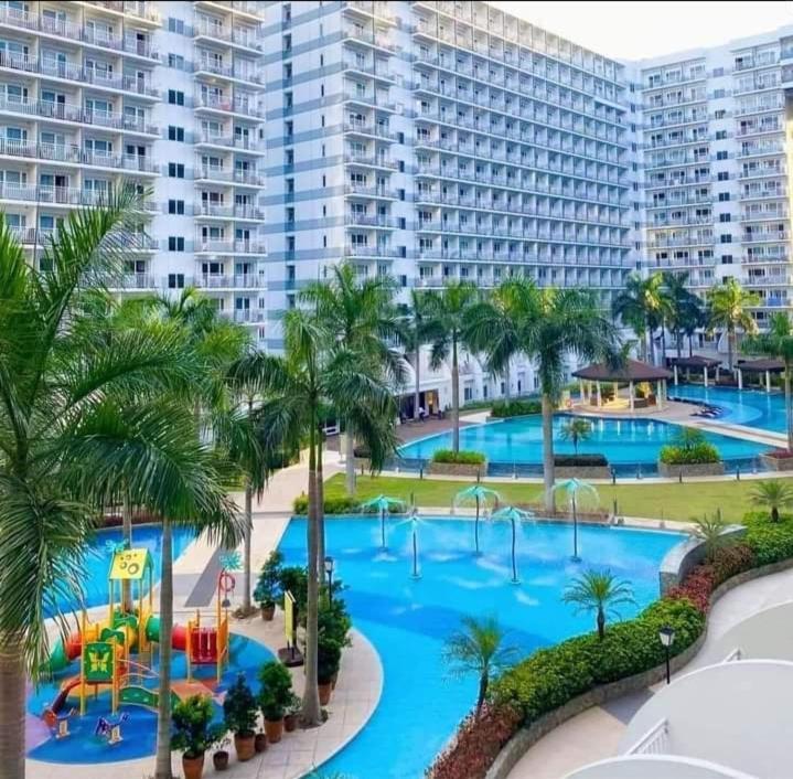 Yhanz Z Sea Residences Pasay Bagian luar foto